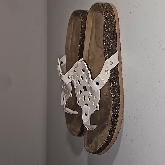 Maurices Vanessa White Toe Thong Footbed Sandals Size 8 VGUC - Picture 6 of 10